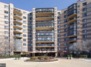 8360 Greensboro Dr APT 721, Mc Lean, VA 22102