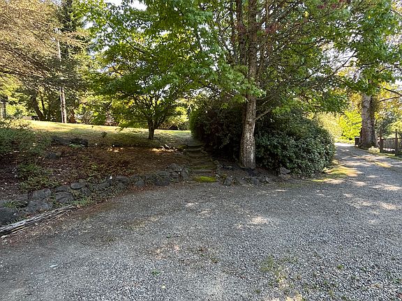 4th image of 630 Annie Rose Ln NW