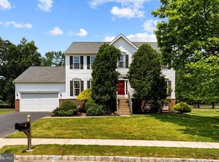 7 Donovan Rd, Pennington, NJ 08534