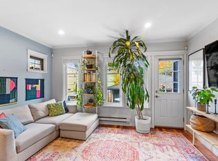 1743 Frances St, Vancouver, BC V5L 1Z5