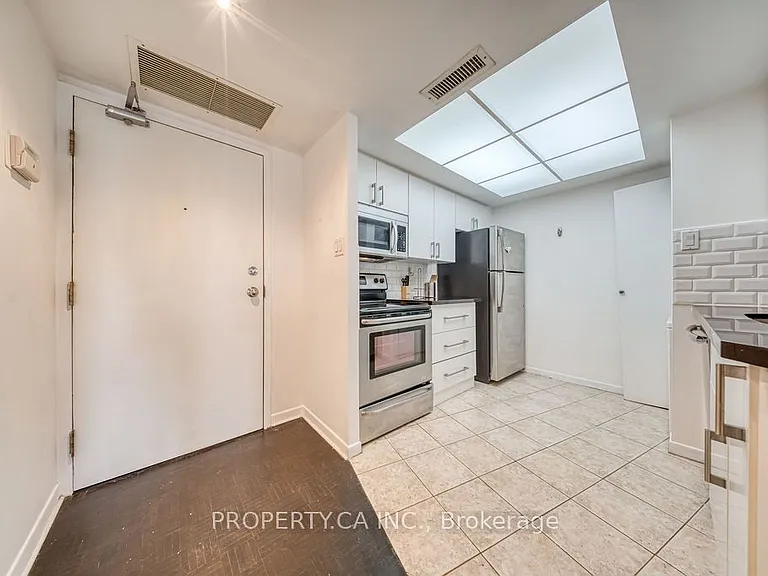 1001 Bay St #2902 — Photo 7