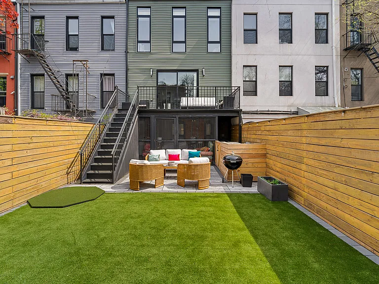 1217 Jefferson Ave #1 — Photo 4