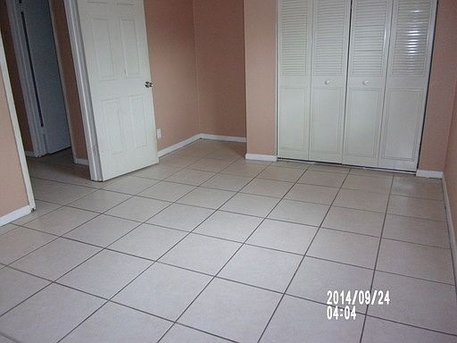 2nd image of 920 W New York Ave APT 201