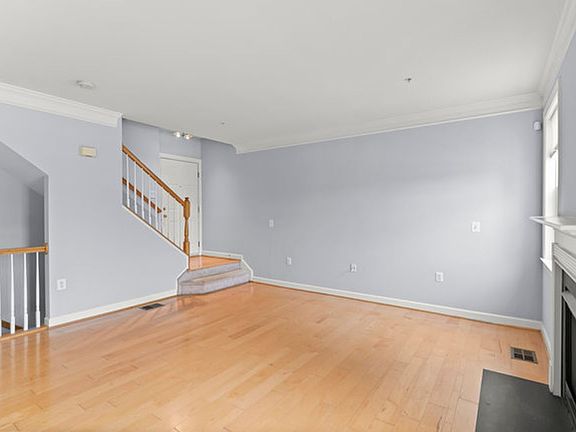 5th image of 13605 Venturi Ln
