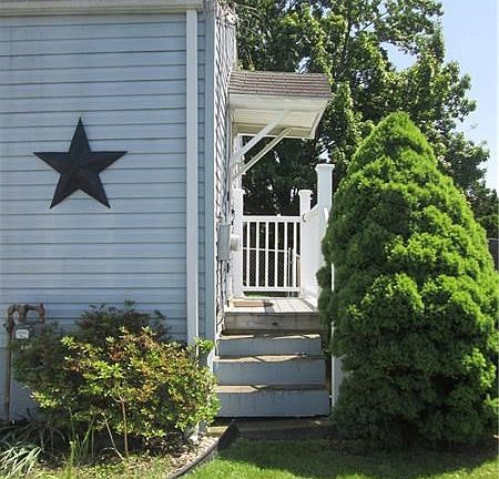 4th image of 221 Wallula Ave