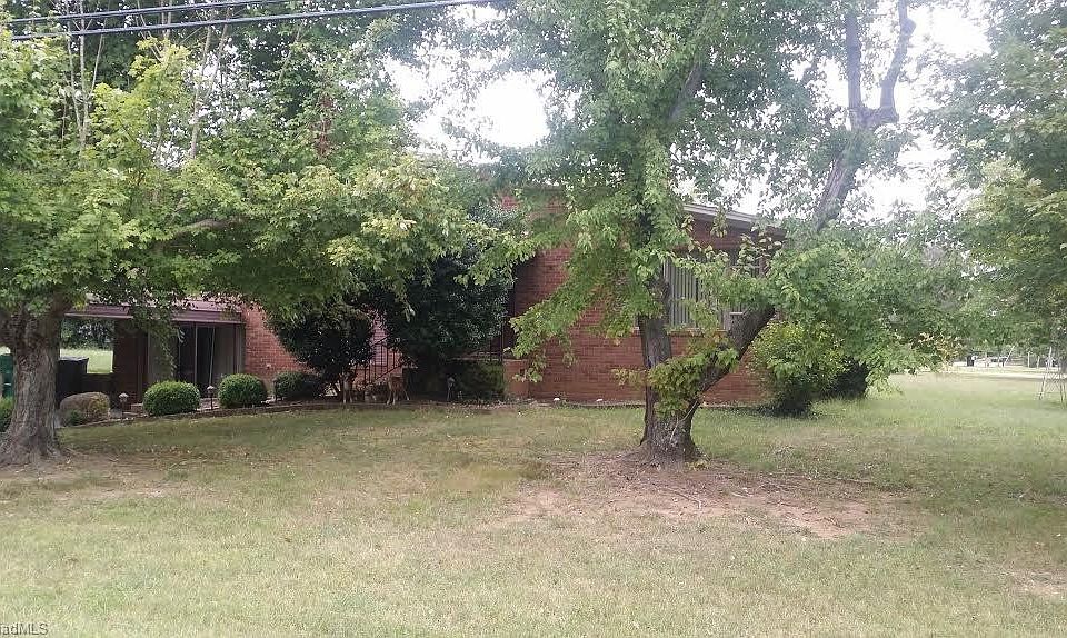 2nd image of 1109 Ruskin Dr