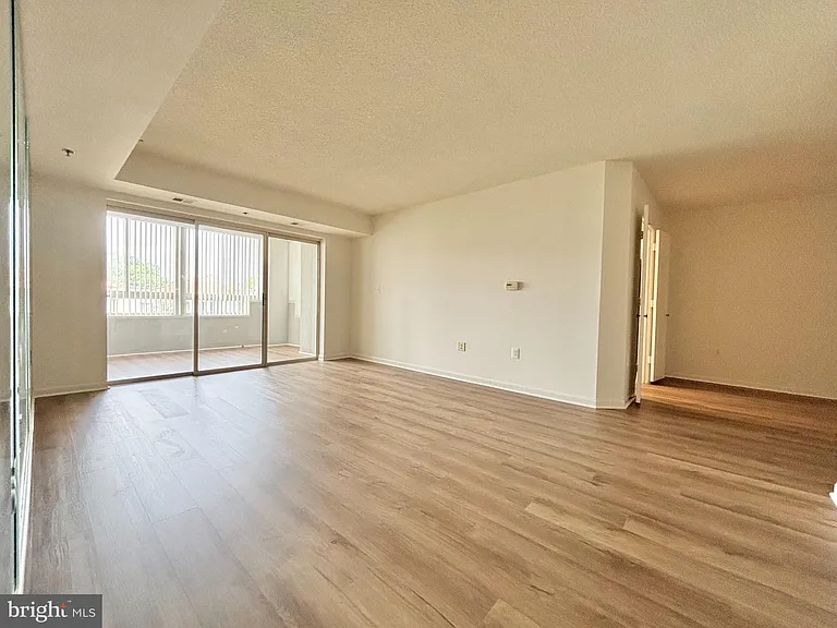 14800 Pennfield Cir #408 — Photo 12