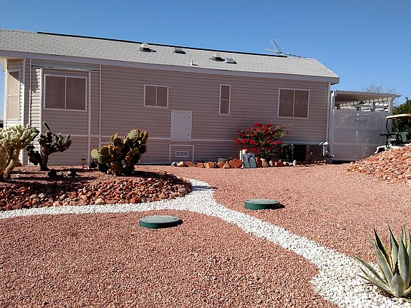 3rd image of 21252 W Shalako Ln