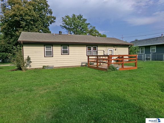 3rd image of 321 S 22nd St