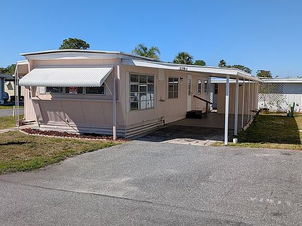 22B Holiday Pl, Tavares, FL 32778