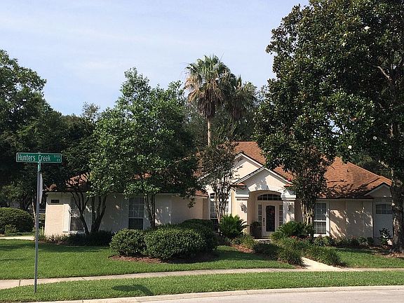 Front door Hunters Creek Ct