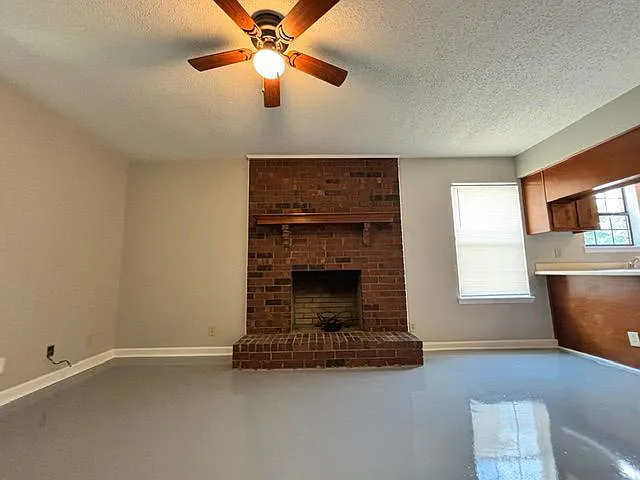 645 Lilly Ln — Photo 10