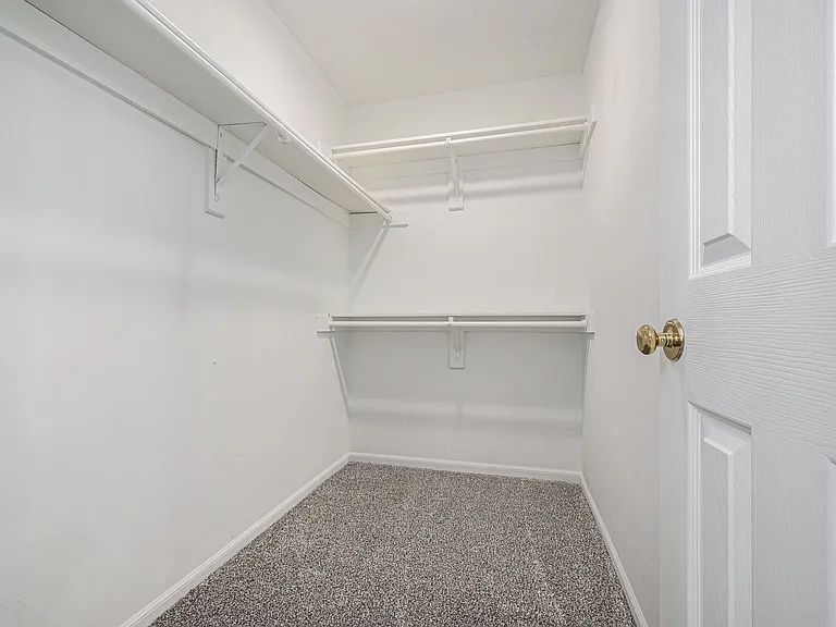 6334 82nd Ct — Photo 10