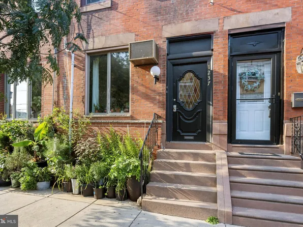 1237 Jackson St, Philadelphia, PA 19148