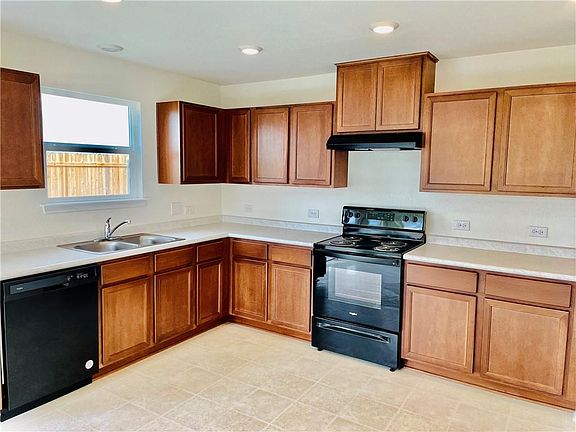 4th image of 13501 Martha Washington Pl