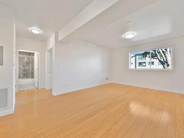 67 Parkridge Dr — Photo 1