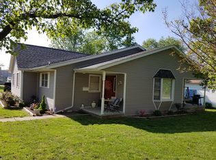 421 S 7th St, Herrin, IL 62948