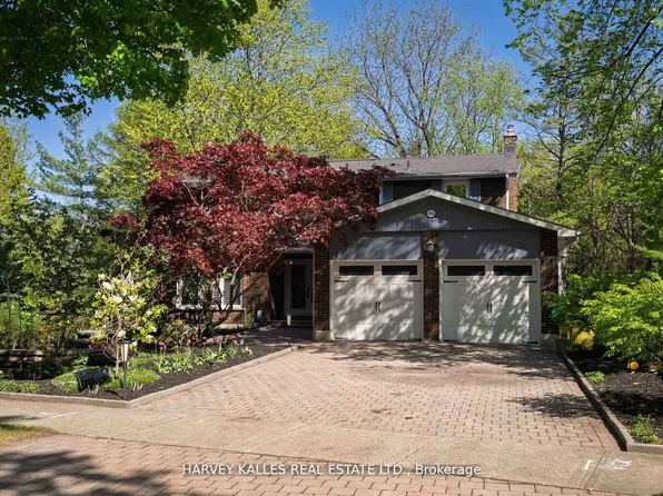 1268 Cermel Dr W, Mississauga, ON L5H 3V4