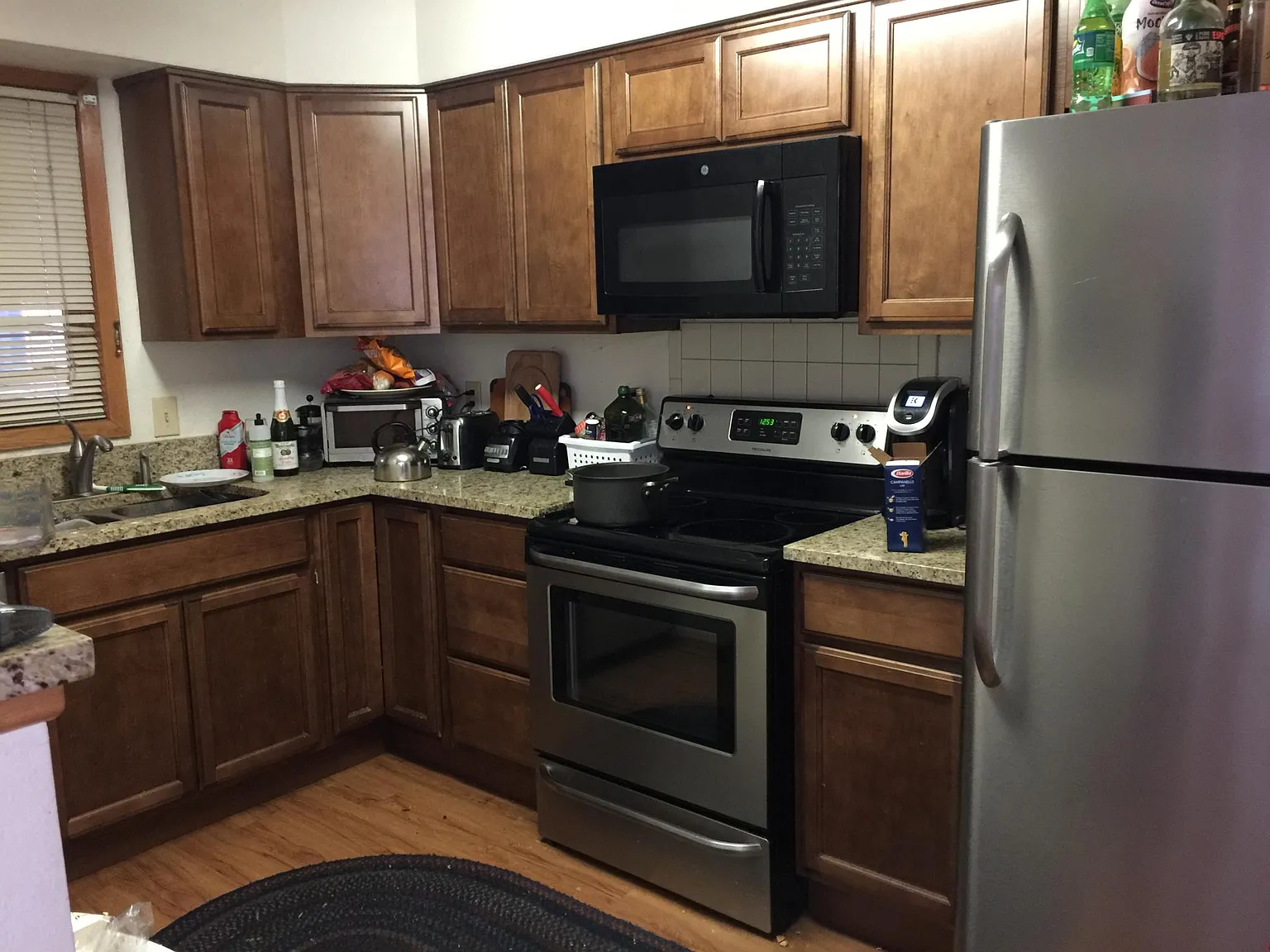 3 bed, 1800 sqft, $1,500 — Photo 1