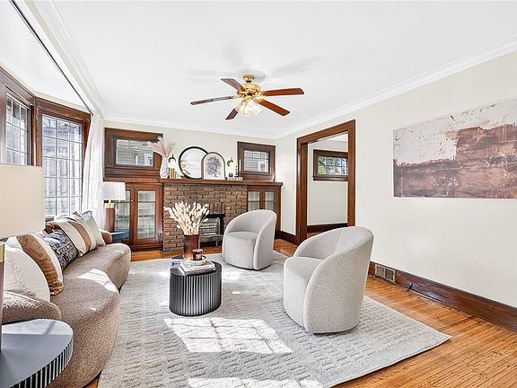 3rd image of 250 Terrace Park