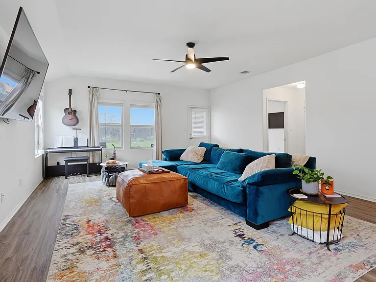 129 Esparza Dr — Photo 4