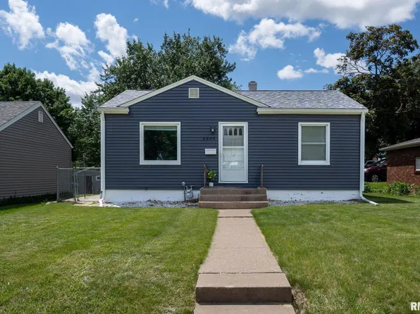 3844 Sturdevant St, Davenport, IA 52806