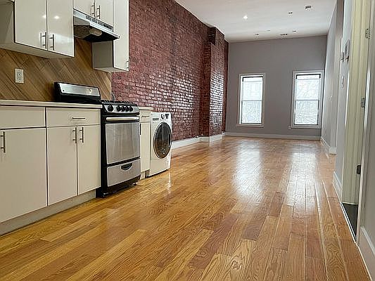 1st image of 494 Marion St #2