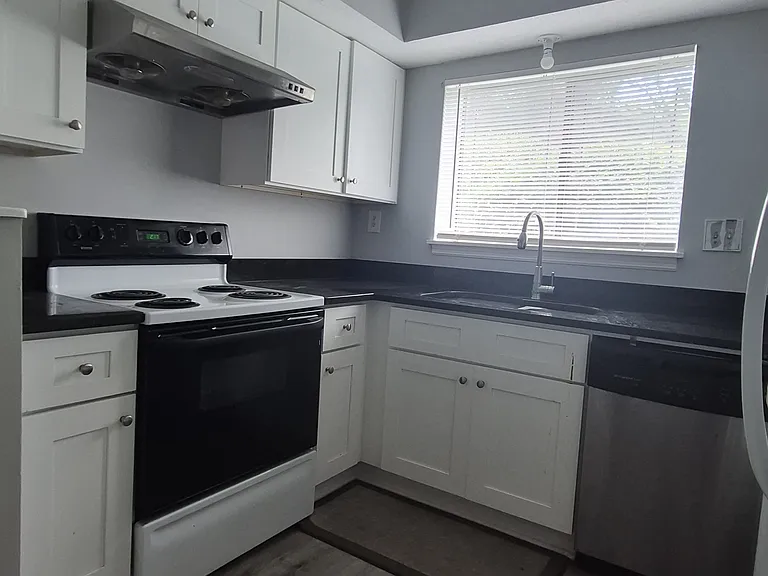 6374 Brandywine Trl — Photo 4