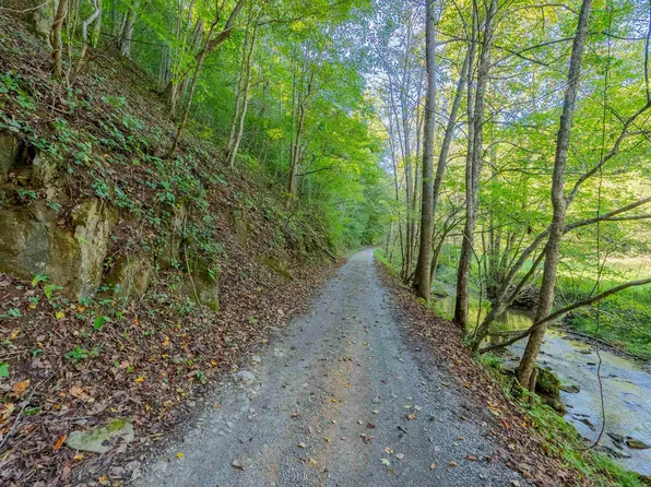 0 Elliott Creek Rd, Christiansburg, VA 24073