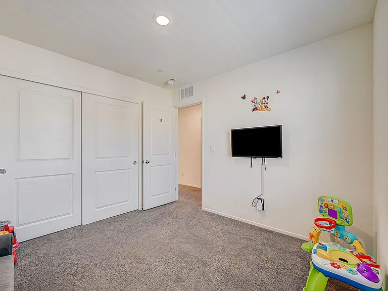 6928 Honor Hill St — Photo 36