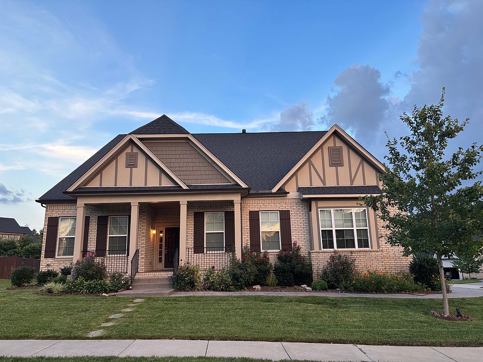 1st image of 3038 Oxford Dr