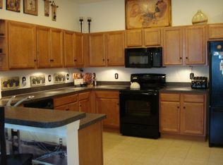 3319 Chapel Creek Cir, Zephyrhills, FL 33544