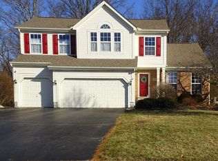 1096 Evadell Dr, Lewis Center, OH