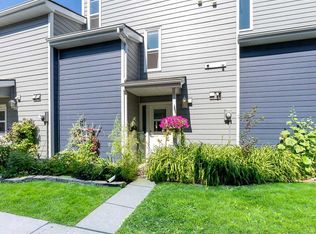 93 E Grier Pl NE #5, Calgary, AB T2K5Y5