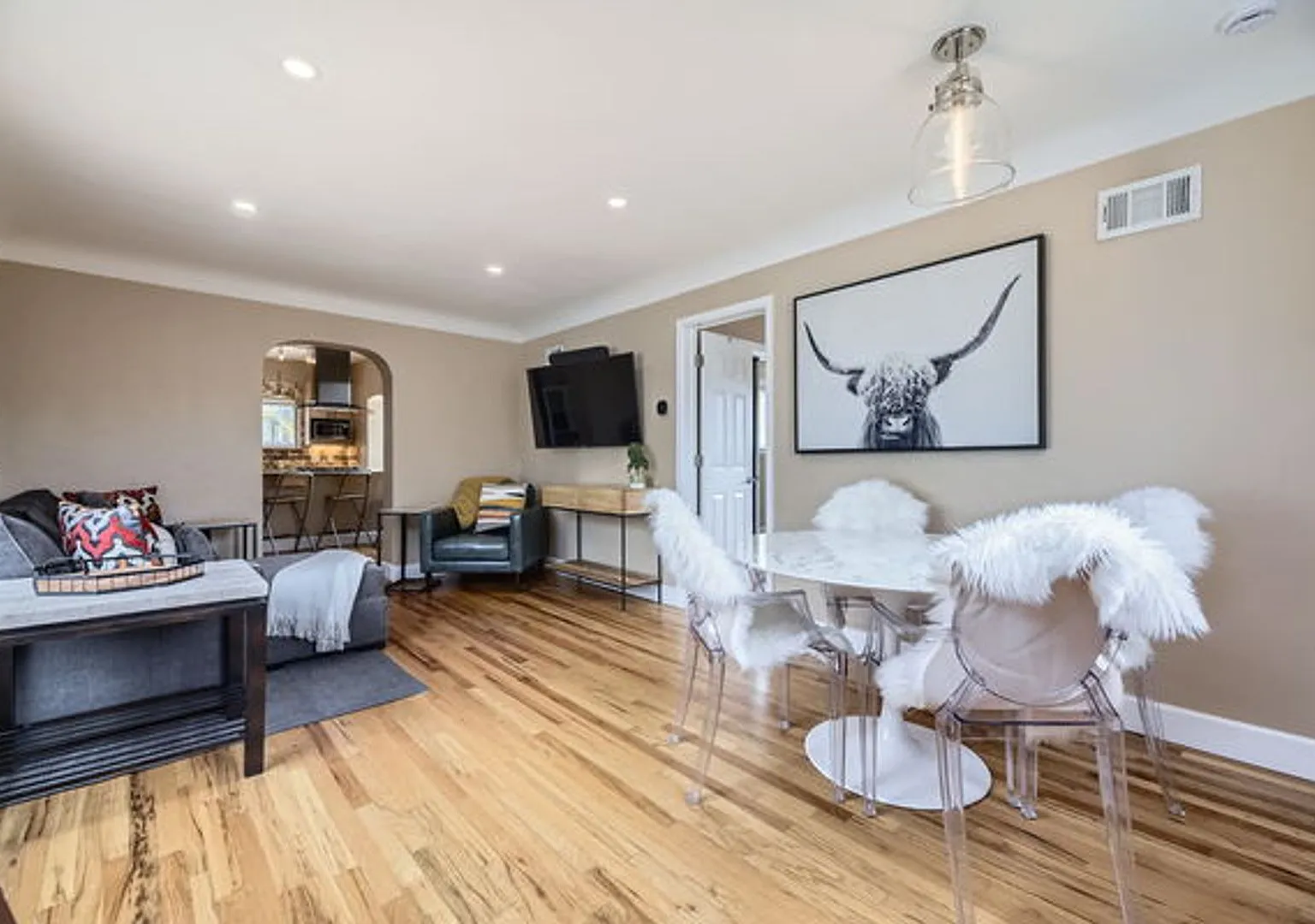 2BD, 1BA Half-Duplex in Platt Park with Oversized 2-Car Garage — Photo 2