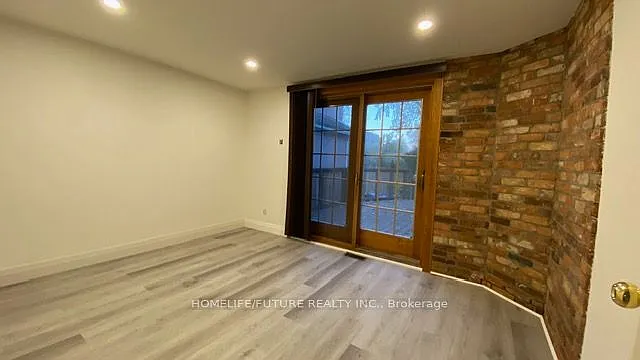 192 Parkview Ave — Photo 11