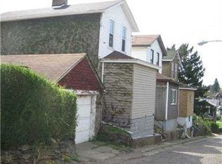 207 Poplar Aly, Duquesne, PA