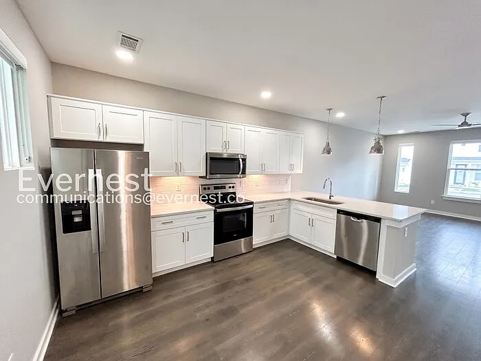 302 Jeffries Way — Photo 7