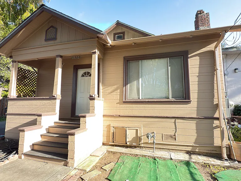 1532 Woolsey St #A — Photo 5