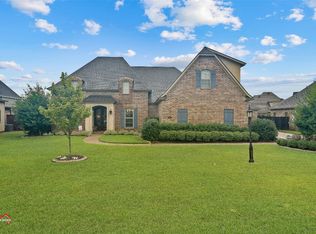 222 Piccadilly Cir, Bossier City, LA 71111