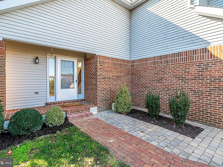 6505 Gretna Green Way — Photo 44