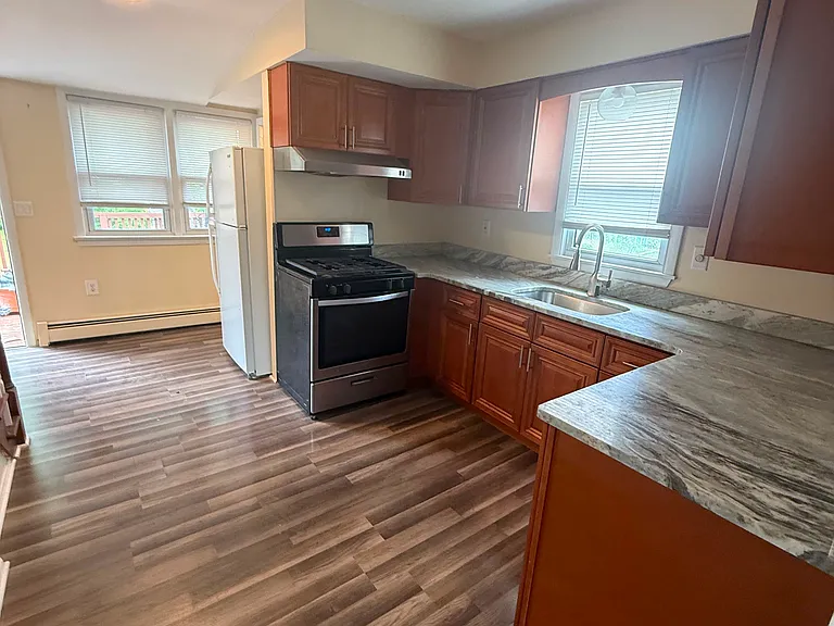 237 New Durham Rd — Photo 4