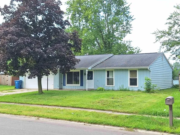 2705 Hollendale Dr, New Haven, IN 46774