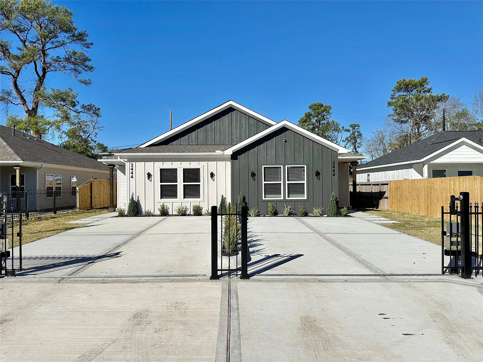 3 bed, 2.0 bath, 1426 sqft, $2,000 — Photo 3