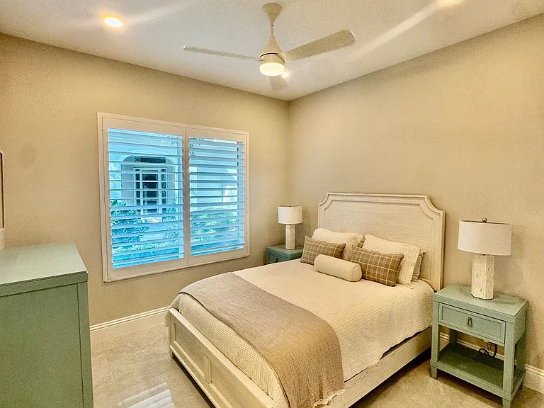 32 Bay Head Ln — Photo 15