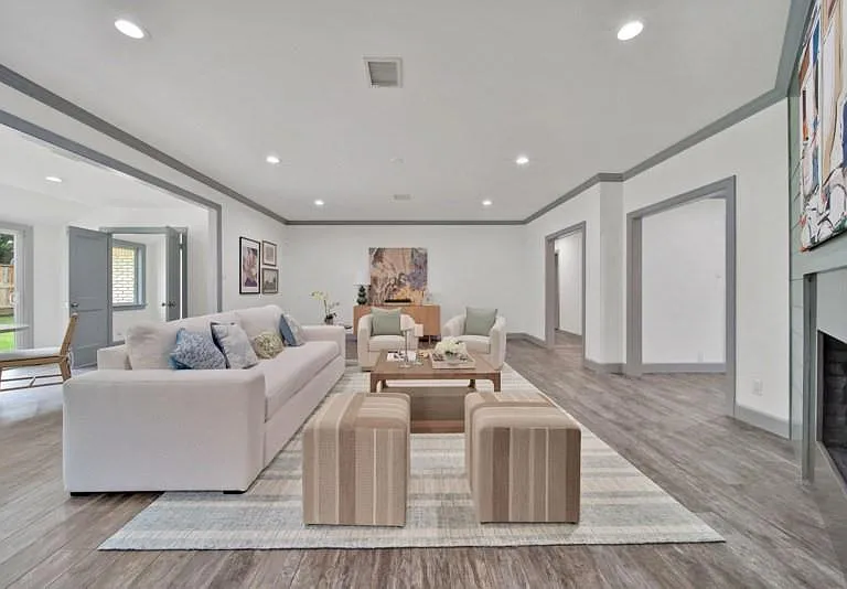 10042 Briar Forest Dr — Photo 1