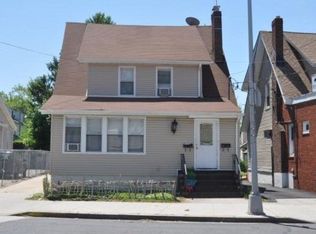 18910 Liberty Ave, Saint Albans, NY 11412