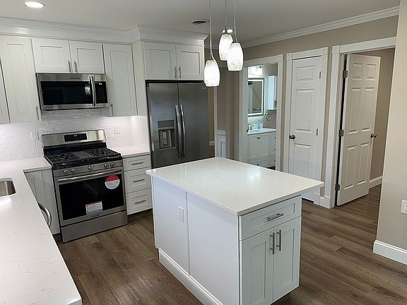 Quartz countertops