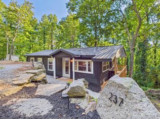 237 Upper Bat Cave Dr, Hendersonville, NC 28792