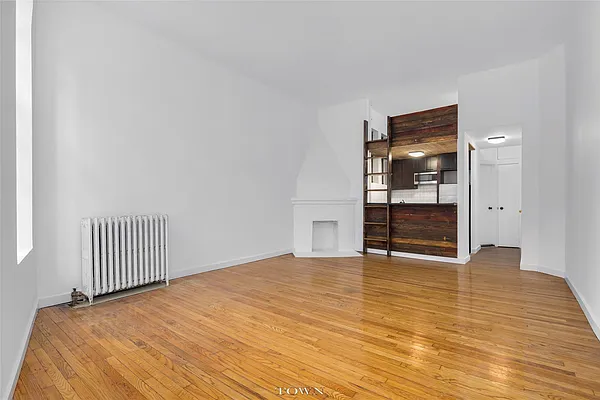 Rented by Town Residential | media 15